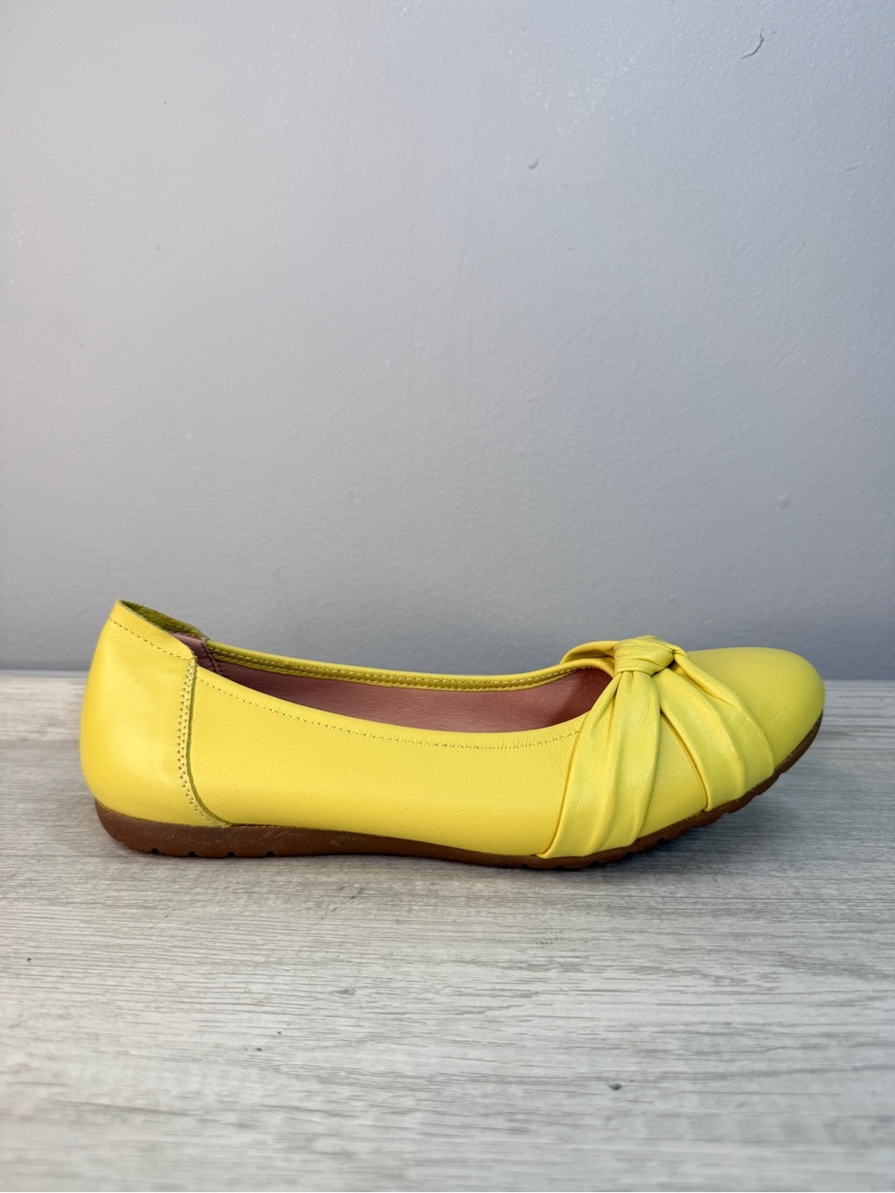 SABRINAS London Knotted Leather Flats in Lemon Size 40